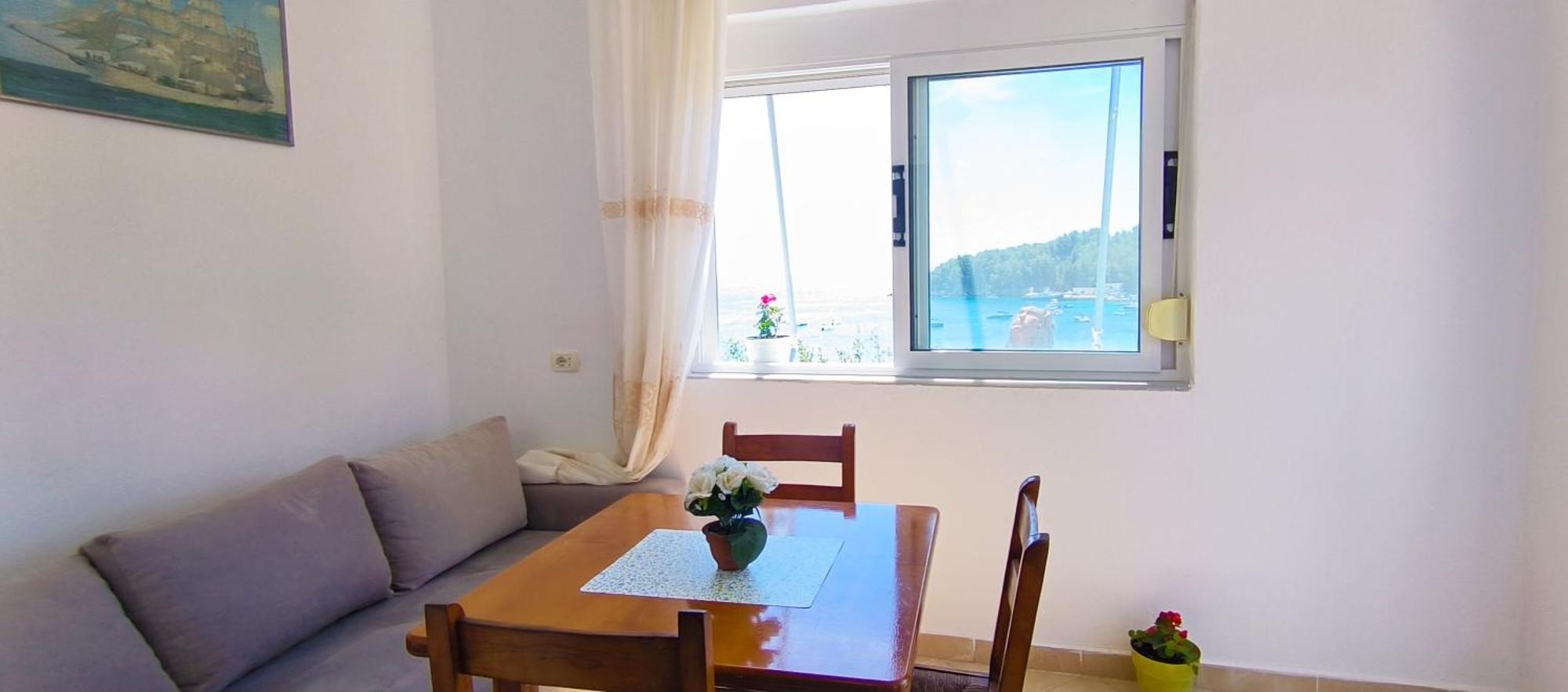 Natasha Rooms Himare Bagian luar foto