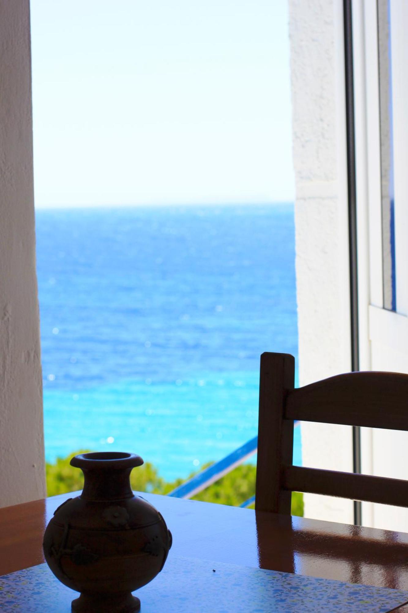 Natasha Rooms Himare Bagian luar foto